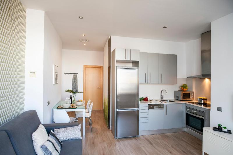 Feelathome Mozart Apartments - image 5