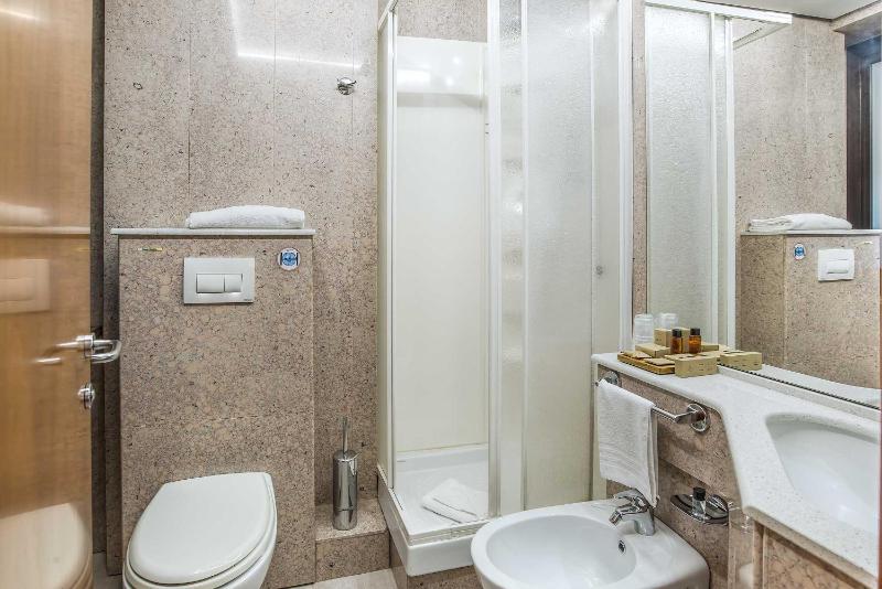 Superior Single Room image 1