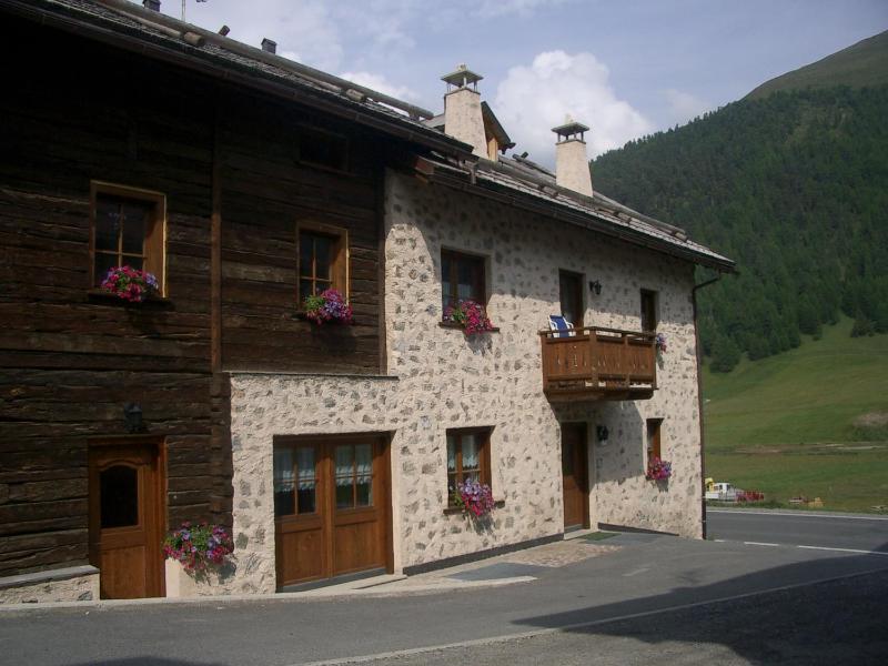 Deluxe Apartment image 2