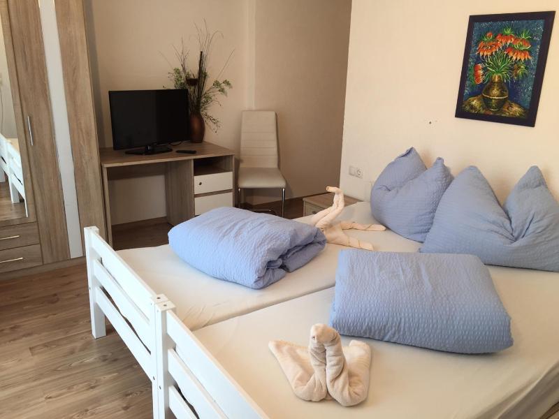Double Room with Private Bathroom image 1