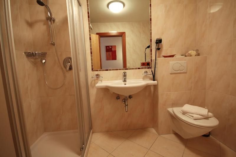 Quadruple Room image 2