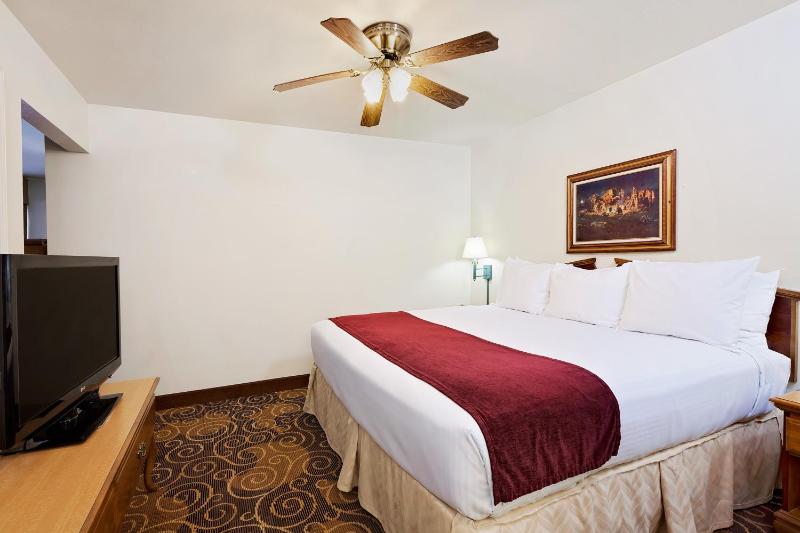 King Room - Non-Smoking image 3