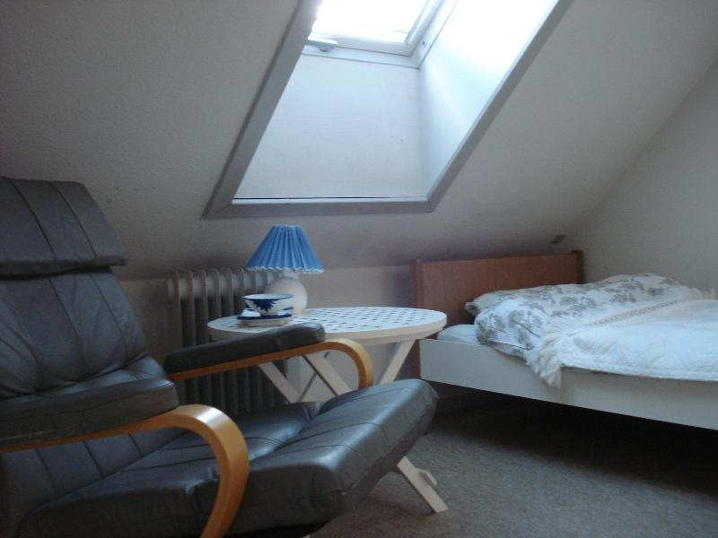 Single Room image 3
