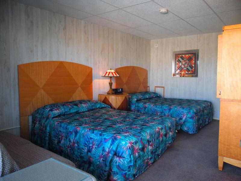 Large Double Room image 3
