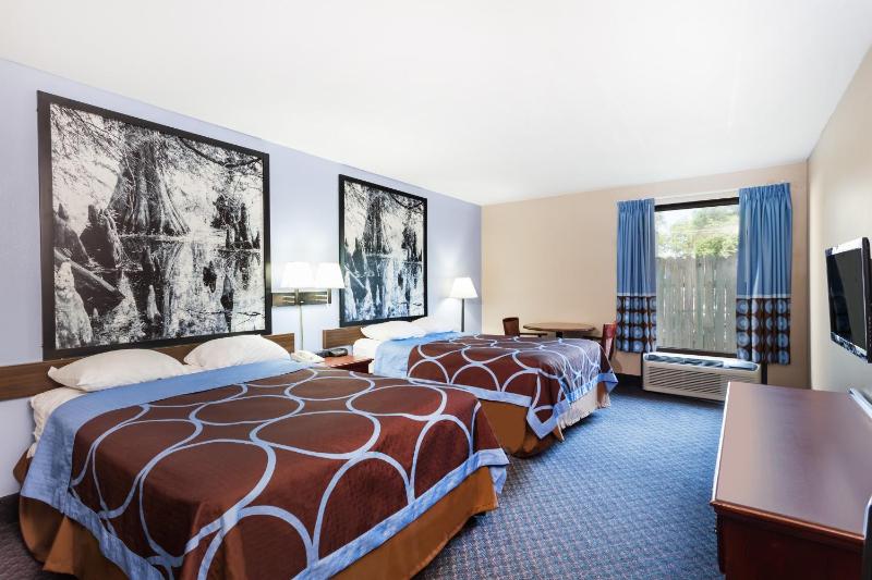 Double Room with Two Double Beds - Non-Smoking image 4