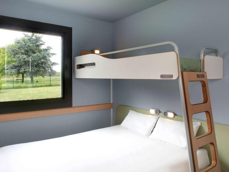 Double Room with Bunk Bed image 1