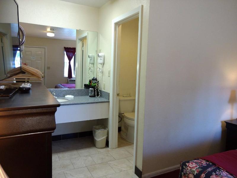 King Room image 1