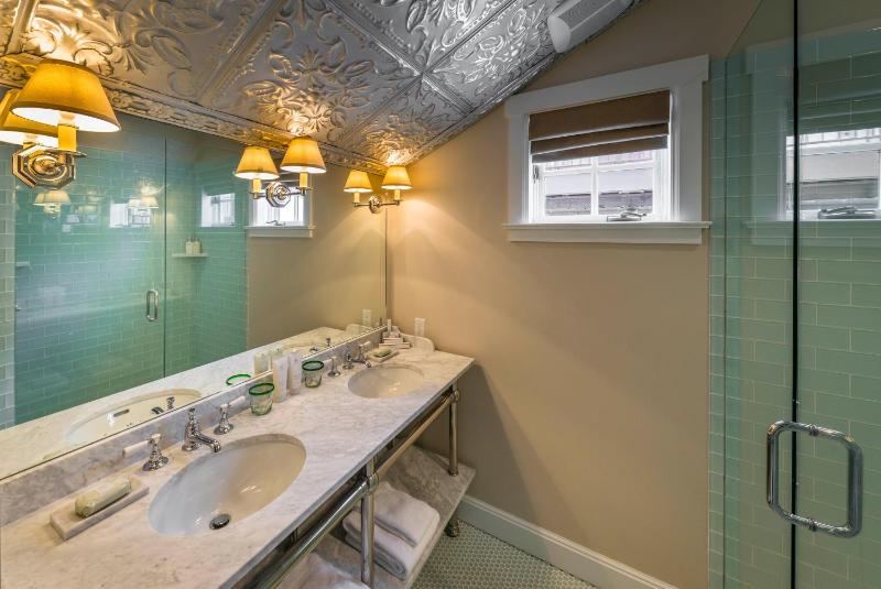 Dunton Town House Hotel - image 13