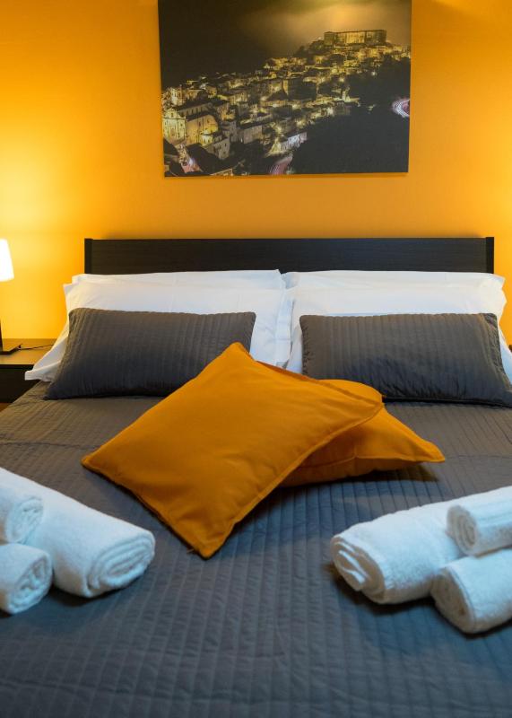 Double Room with Balcony image 3