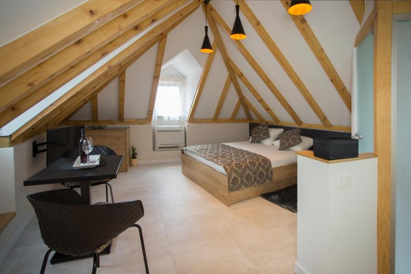 Comfort Double Room - Attic image 3