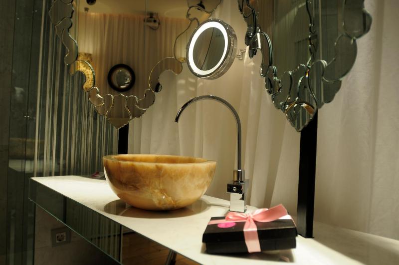 Abalú Collection Hotel Boutique Gran Via - image 7