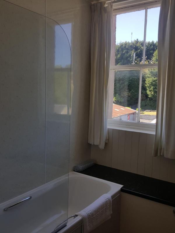 Double Room with Private Bathroom image 3