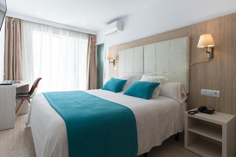 Hostal Menurka - image 2