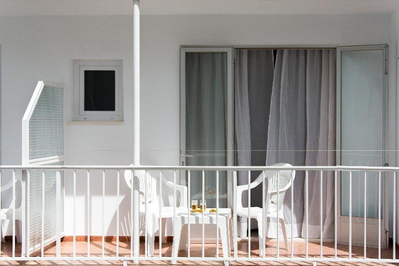 Superior Double or Twin Room with Terrace image 2