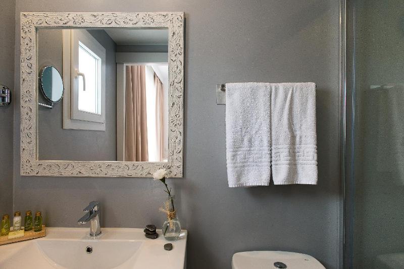 Superior Double or Twin Room with Terrace image 4