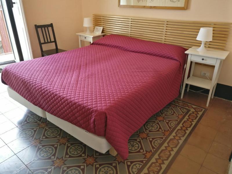 Deluxe Double or Twin Room with Balcony image 3