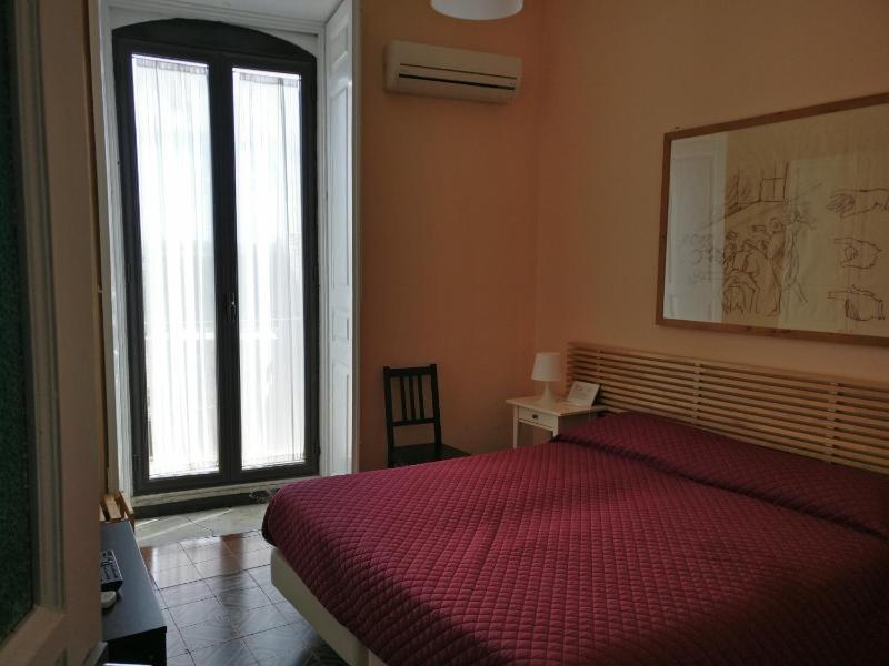Deluxe Double or Twin Room with Balcony image 2