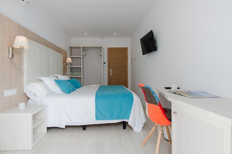Hostal Menurka - image 6