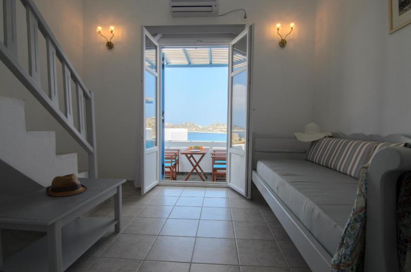 Apartment with Sea View image 4