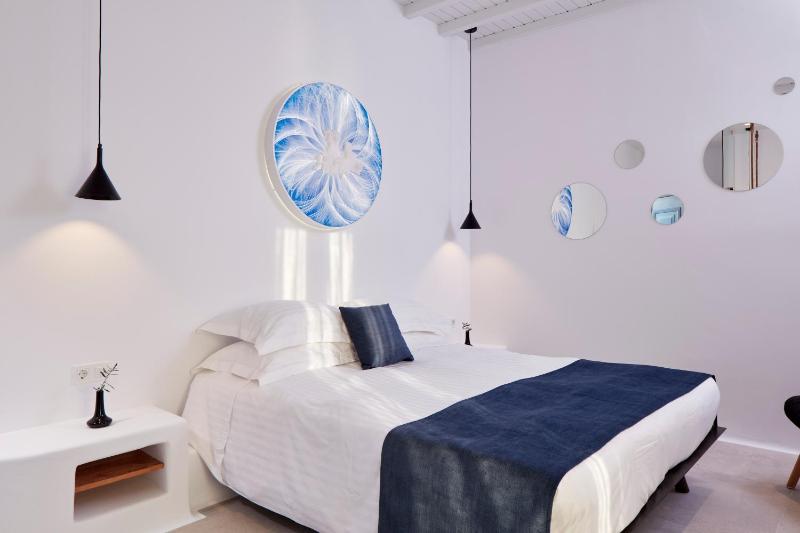 Absolute Mykonos Suites & More - image 9