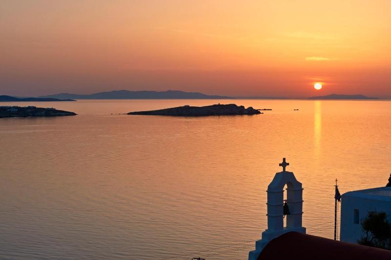 Absolute Mykonos Suites & More - image 7