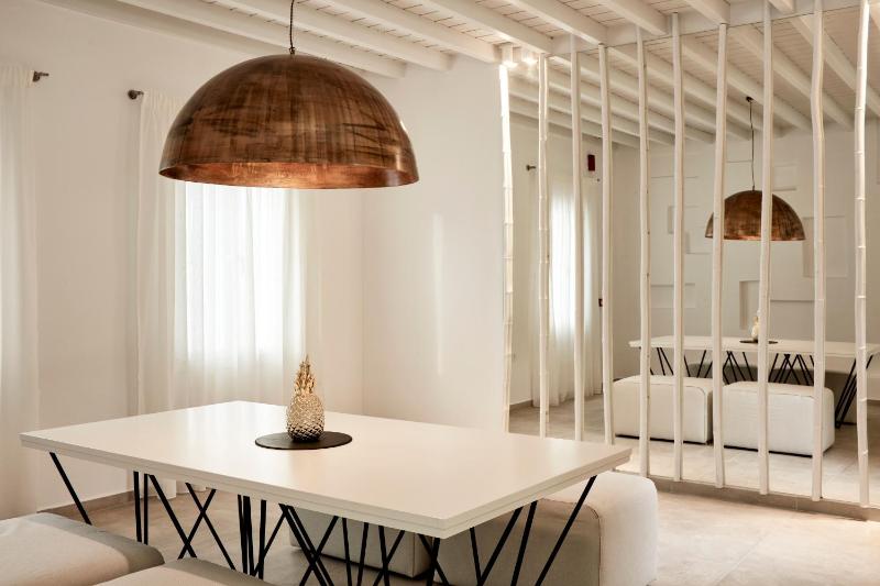 Absolute Mykonos Suites & More - image 5