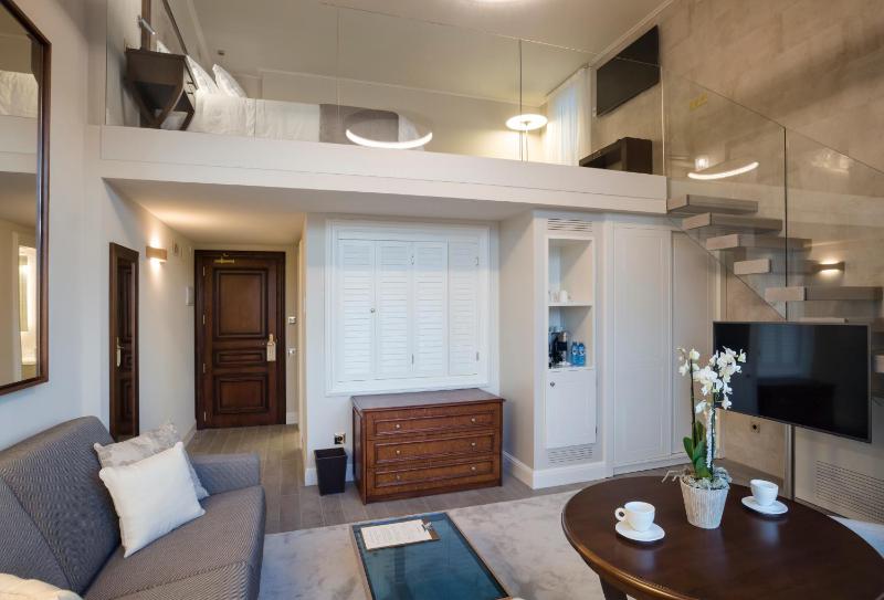 Duplex Double Room with Garden View image 2