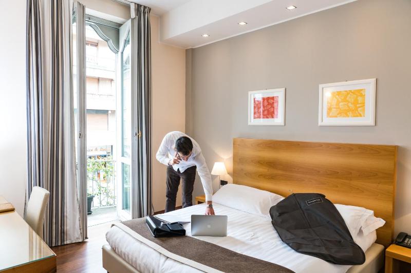 Superior Double or Twin Room image 2