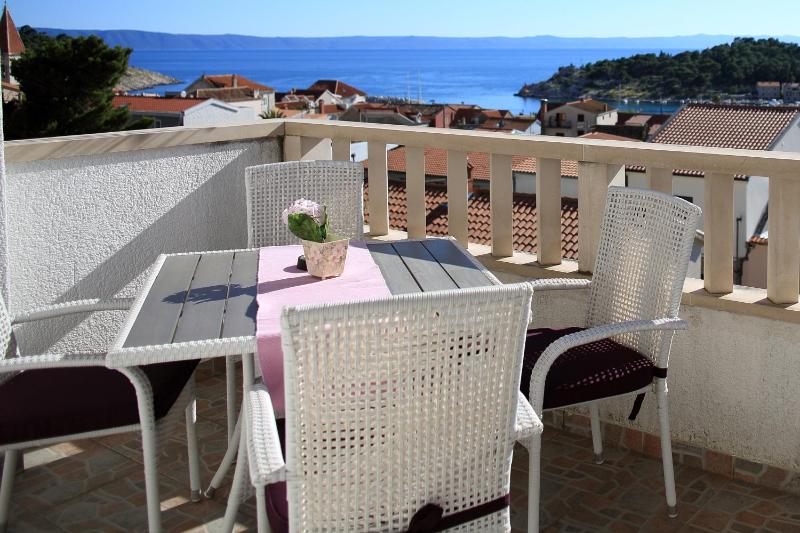 Two-Bedroom Apartment with Terrace and Sea View image 1