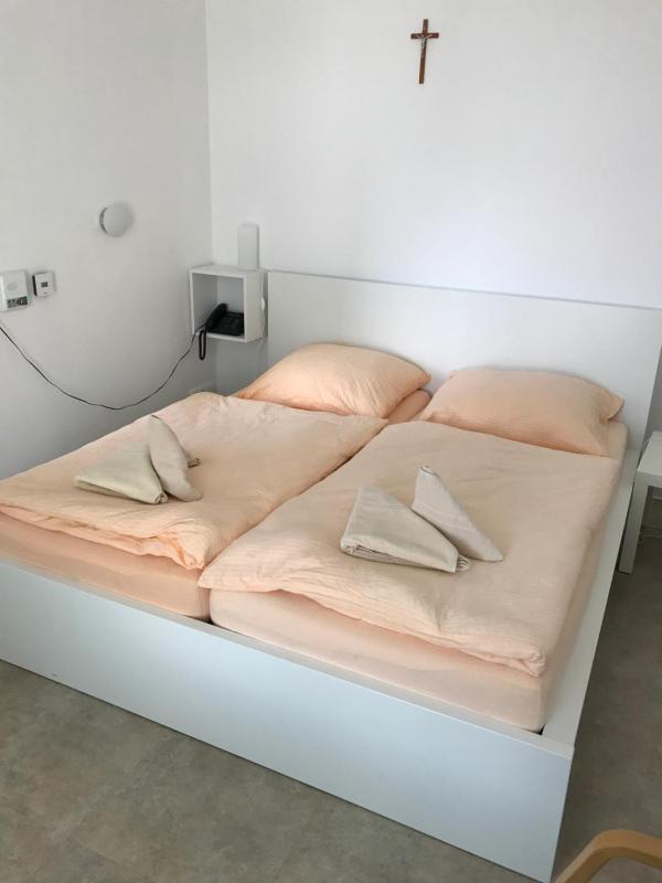 Standard Apartment image 2
