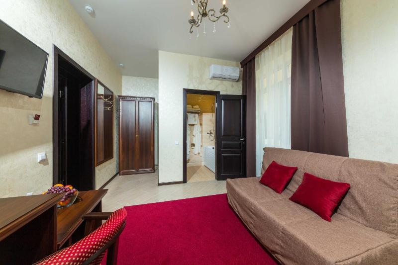 Junior Suite with Balcony image 2