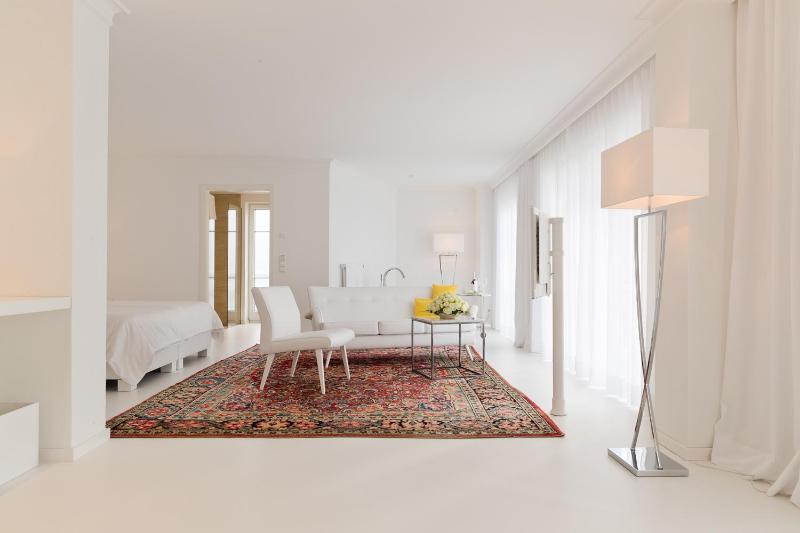 Junior Suite (2 Adults) image 4