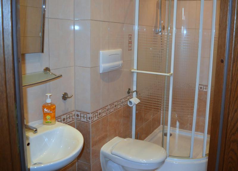 Double Room with Private Bathroom image 4