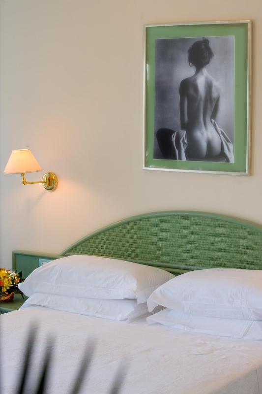 Double Room with Sea View image 3