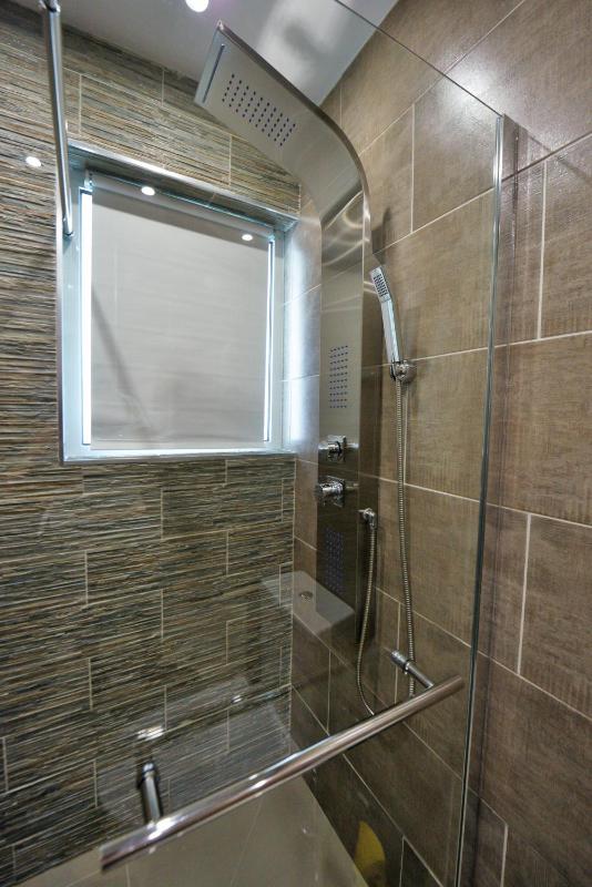 Apartment with Sea View image 3
