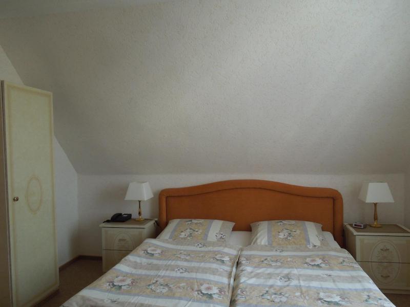 Double Room image 3