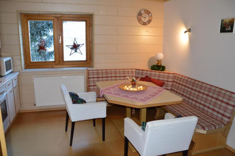 Three-Bedroom Apartment with Balcony image 2