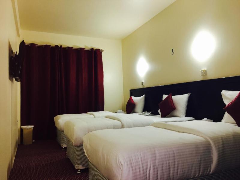 King Suite with Balcony image 1