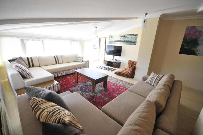 Three-Bedroom Apartment image 4