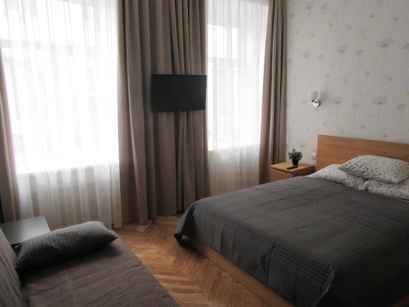 One-Bedroom Apartment image 3