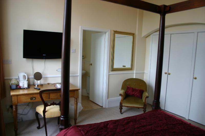 Room with Four-Poster Bed image 3