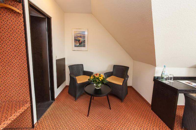 Standard Double or Twin Room image 3