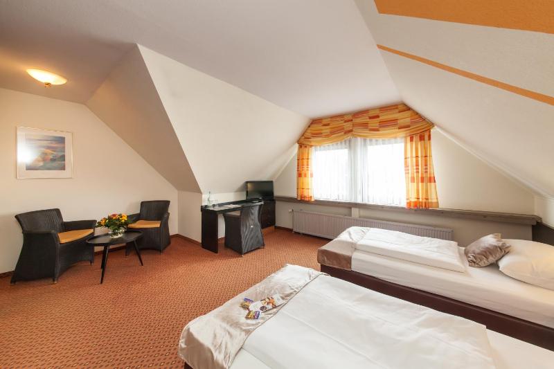 Standard Double or Twin Room image 1