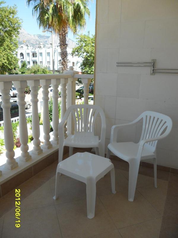 Standard Double or Twin Room image 4
