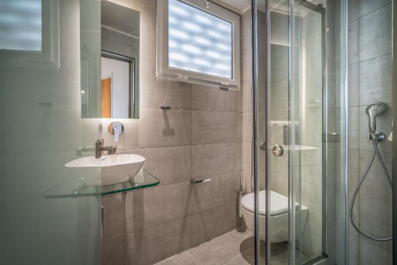 Junior Suite with Sea View image 3