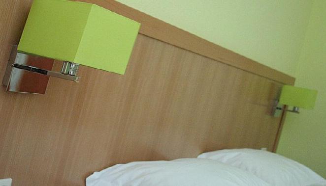 Twin Room image 1