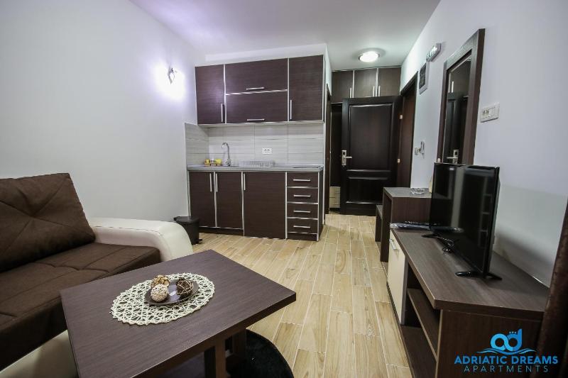 Studio Apartment image 3