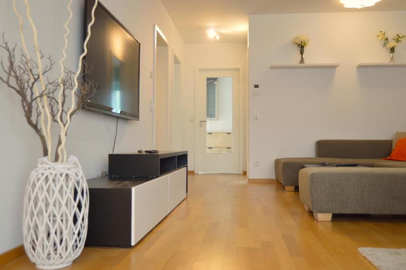 Yeti Lux - Central City Loft - image 4