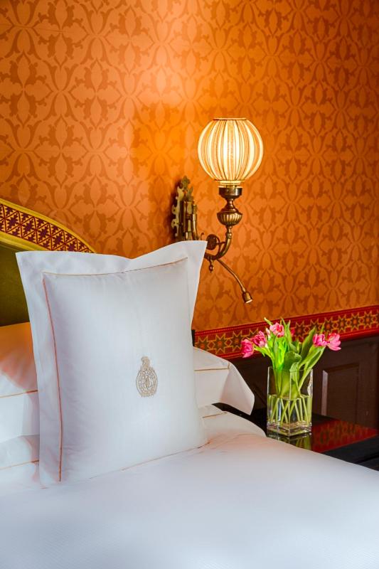 Superior Queen Room image 3