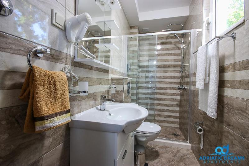 Studio Apartment image 4